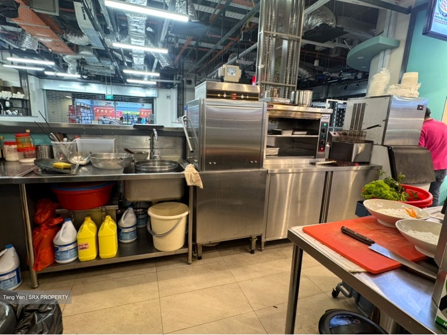 Tampines Central 1 (D18), Retail #569793701